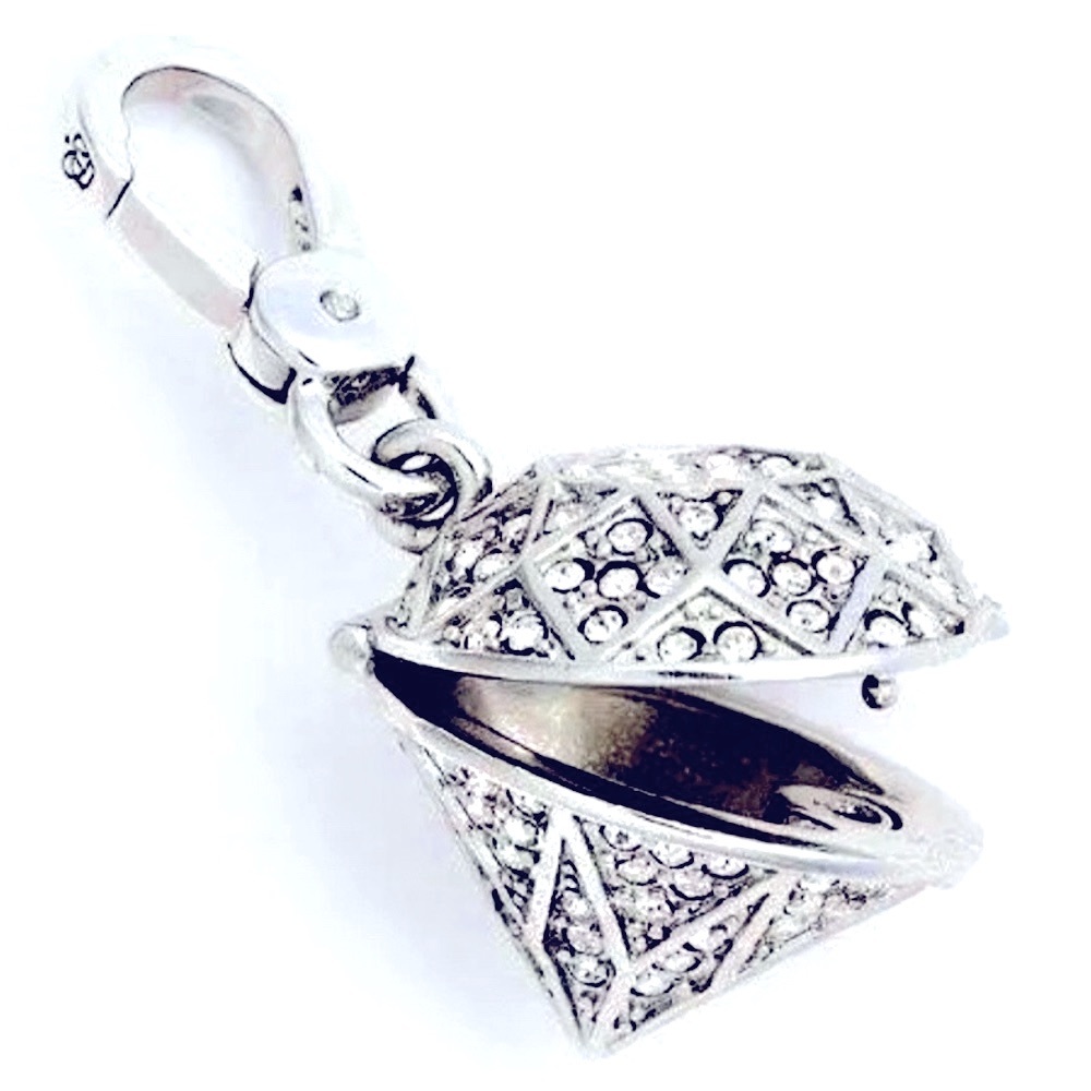 🩷PRICE IS FIRM🩷Juicy Couture Large Diamond Charm NWT - Picture 4 of 16